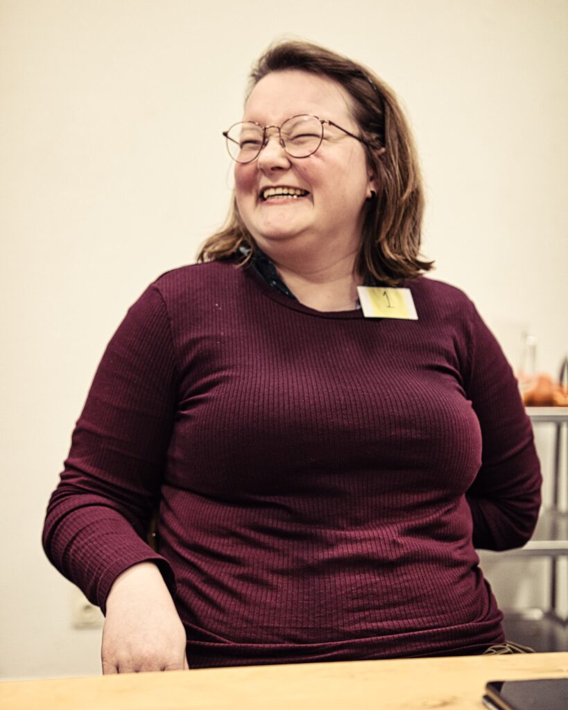 Emma kan er om lachen